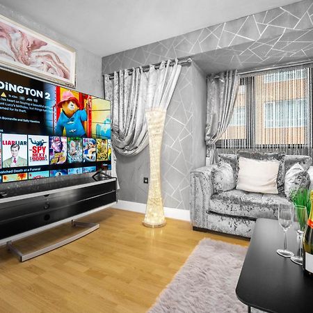 Luxury 1 Bed Flat With Parking 11K - Top Rated - Netflix - Wifi - 70 Inch Smart Tv - Birmingham City Centre - Tv In Bedroom - Top Rated Экстерьер фото
